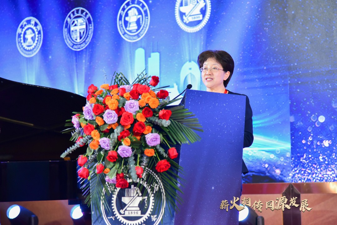 高艳出席2023年交通大学广东校友会年会暨换届会议并走访校友企业